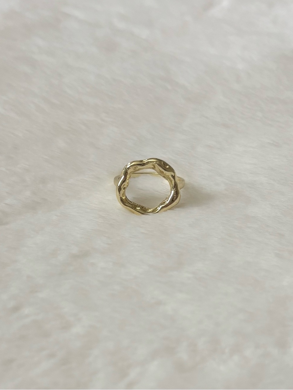 5/$15 🩷 MUST BUNDLE Gold Wavy Circle Women's Ring - Picture 3 of 4